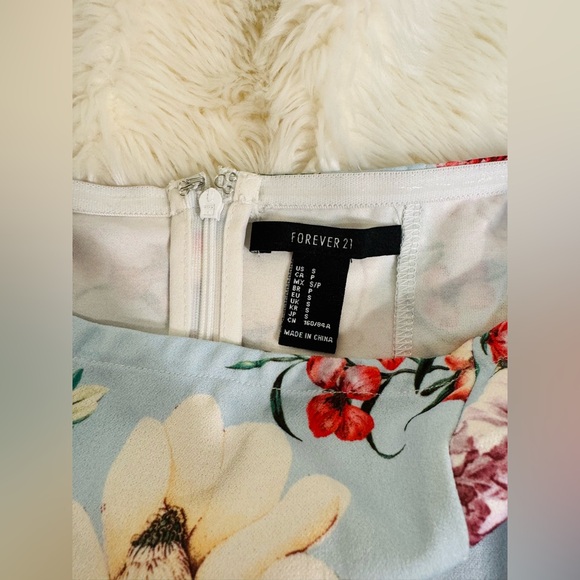 Off shoulder Sleeve Square Neck Cocktail Dress - Picture 4 of 5